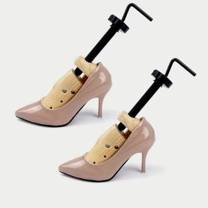 One High Quality 2-Way Shoe Stretcher Women or Men's Shoe Widener Stretcher NWT